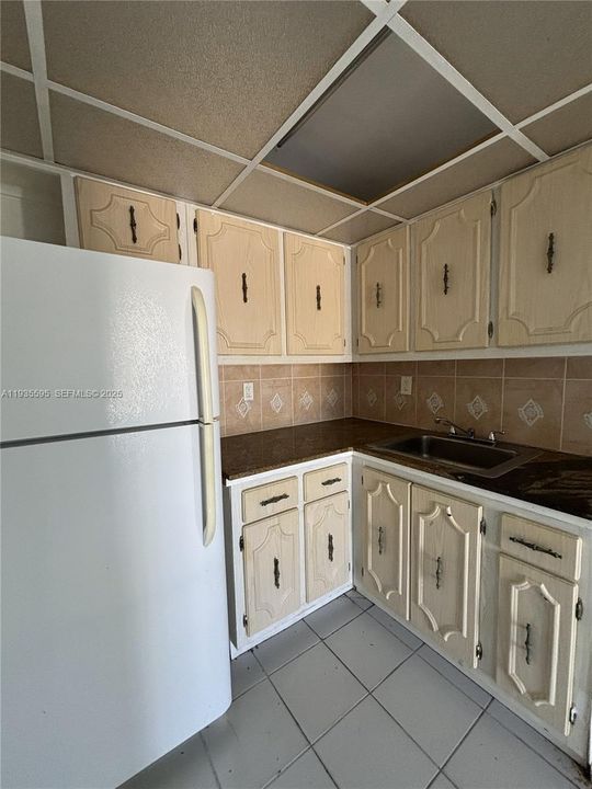 В аренду: $1,800 (1 спален, 1 ванн, 521 Квадратных фут)