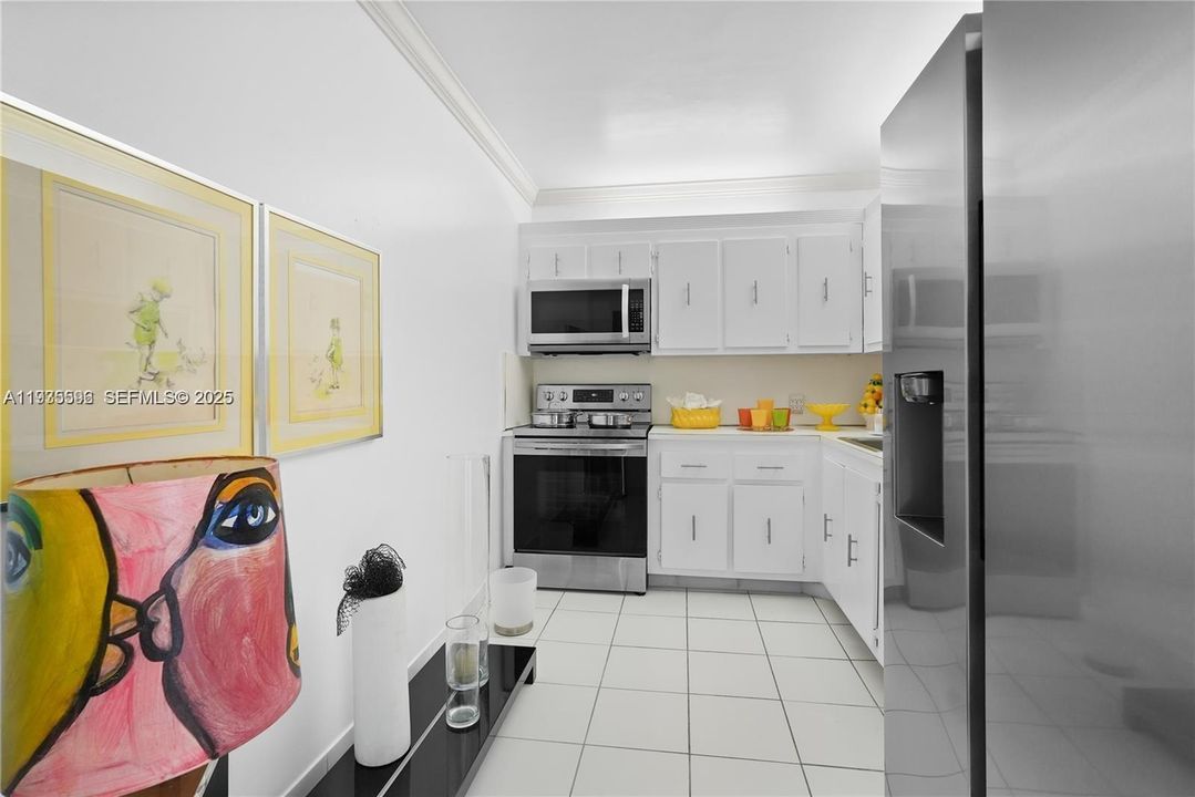 For Sale: $399,000 (2 beds, 2 baths, 1313 Square Feet)