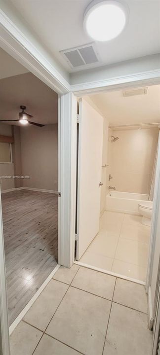 出租: $2,600 (2 贝兹, 1 浴室, 1500 平方英尺)