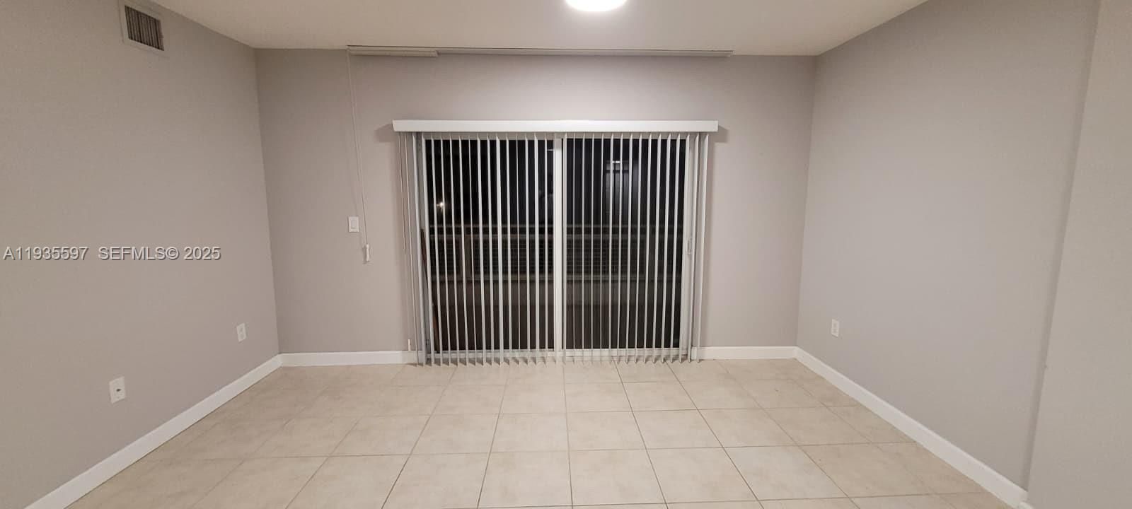 出租: $2,600 (2 贝兹, 1 浴室, 1500 平方英尺)