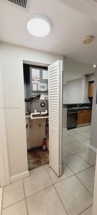 出租: $2,600 (2 贝兹, 1 浴室, 1500 平方英尺)