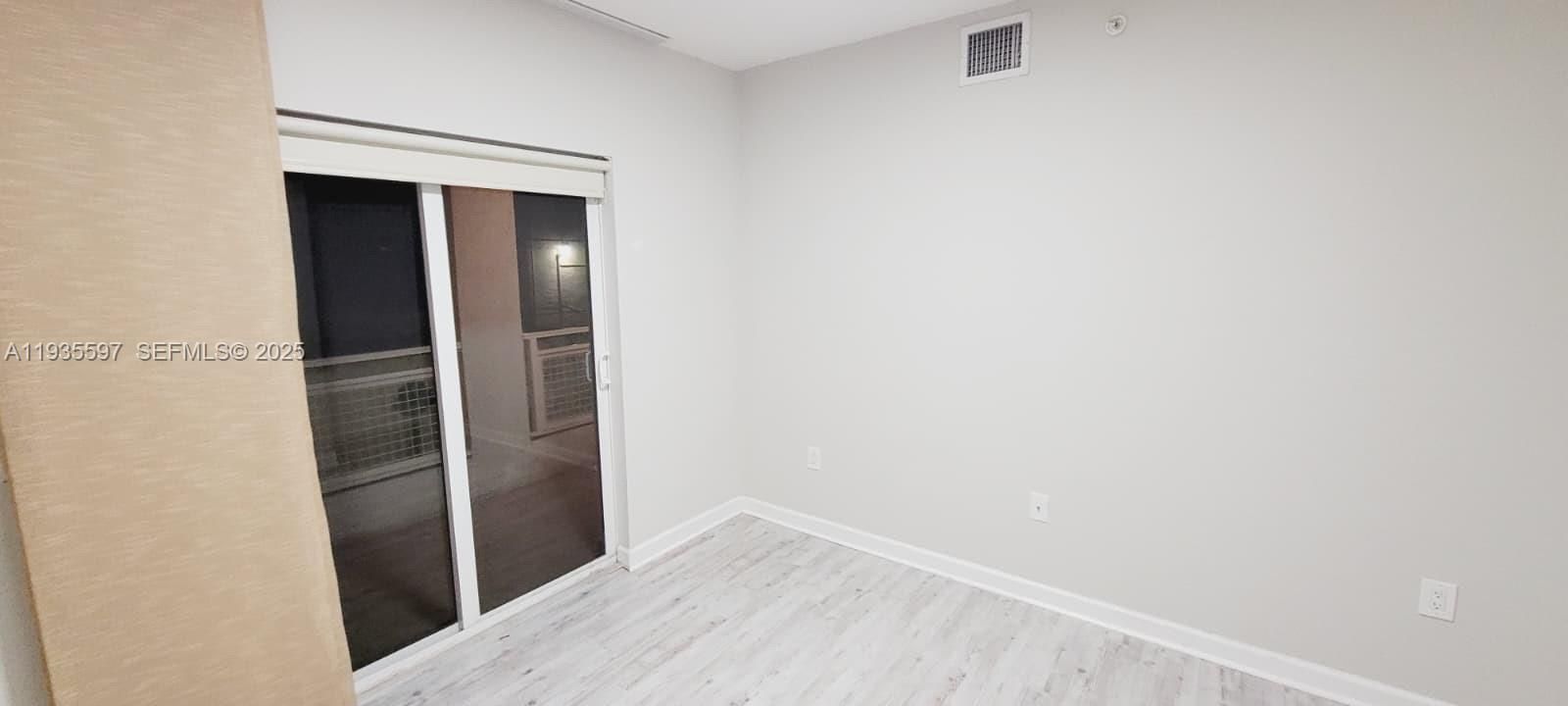 出租: $2,600 (2 贝兹, 1 浴室, 1500 平方英尺)