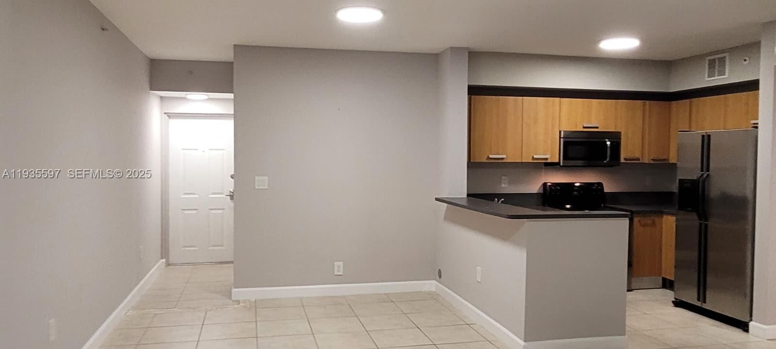 出租: $2,600 (2 贝兹, 1 浴室, 1500 平方英尺)