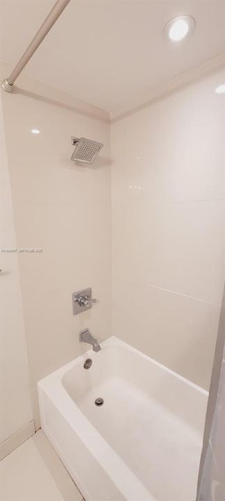 出租: $2,600 (2 贝兹, 1 浴室, 1500 平方英尺)