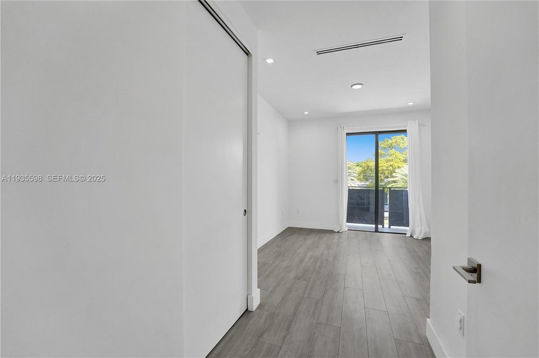 En Renta: $8,750 (3 camas, 2 baños, 2372 Pies cuadrados)