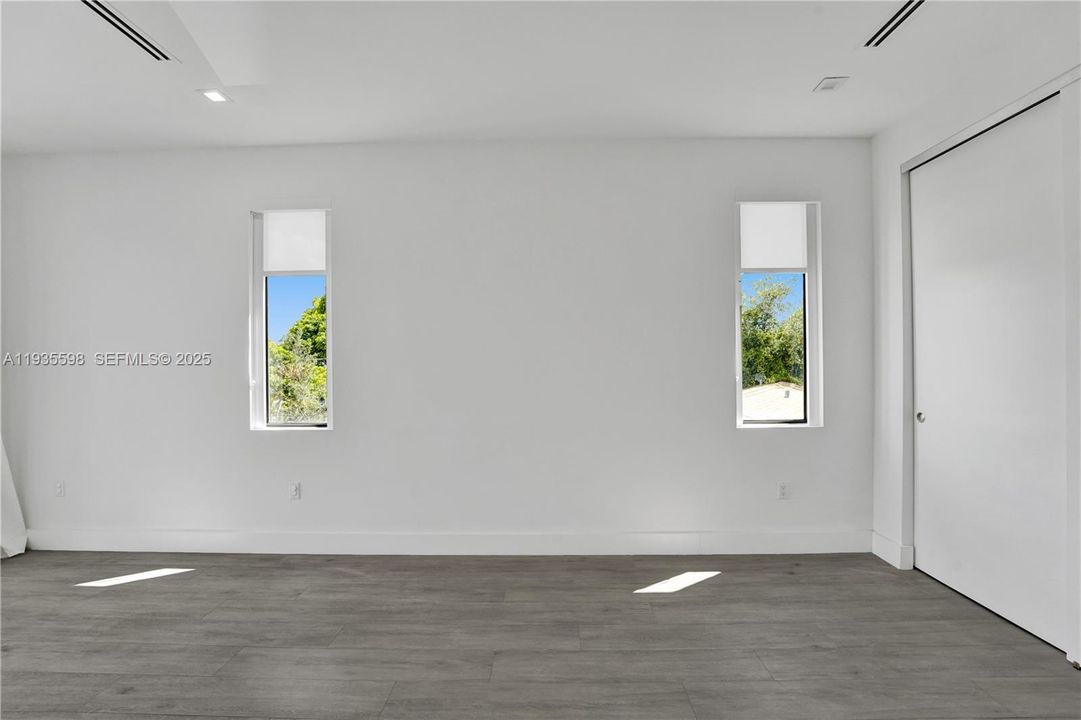 En Renta: $8,750 (3 camas, 2 baños, 2372 Pies cuadrados)