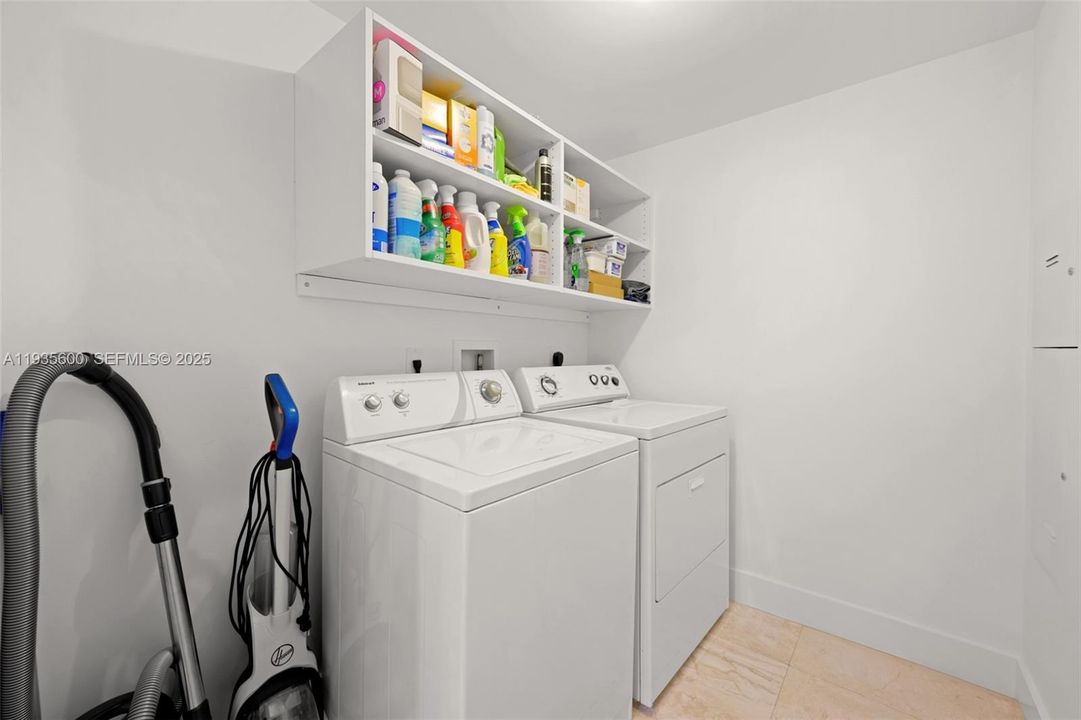 待售: $1,270,000 (3 贝兹, 4 浴室, 2239 平方英尺)