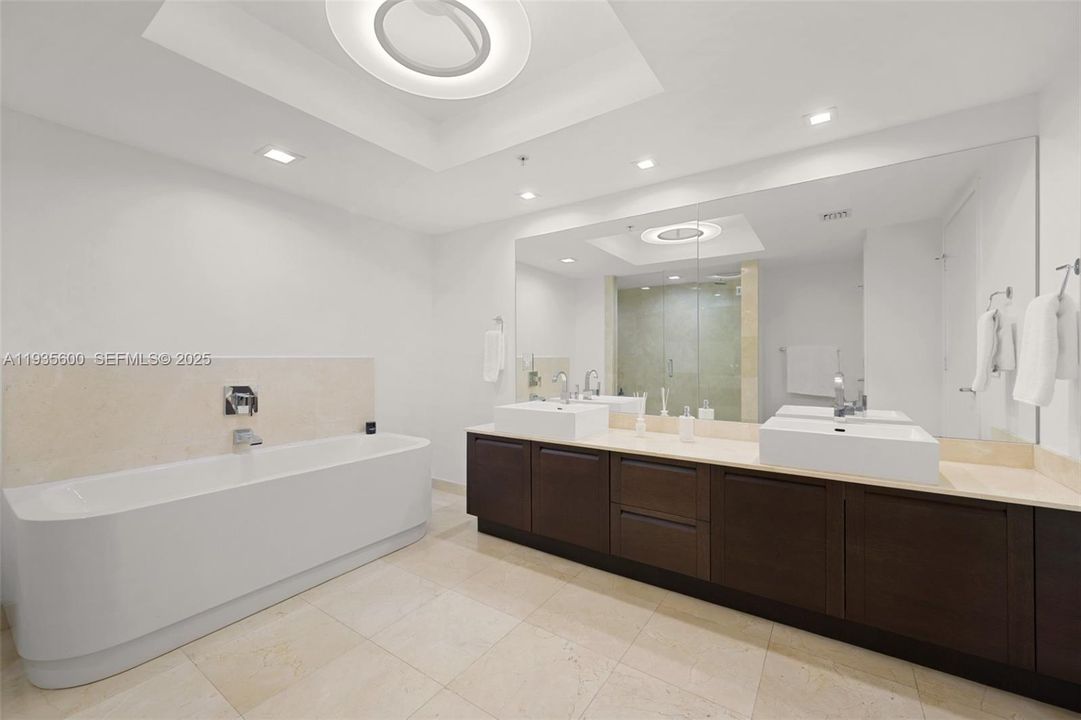 待售: $1,270,000 (3 贝兹, 4 浴室, 2239 平方英尺)