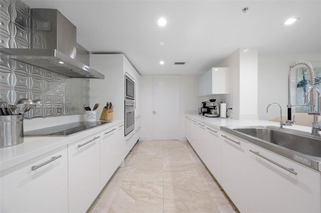 待售: $1,270,000 (3 贝兹, 4 浴室, 2239 平方英尺)