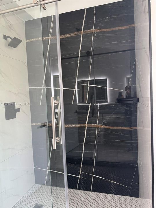 For Sale: $619,000 (3 beds, 2 baths, 1238 Square Feet)