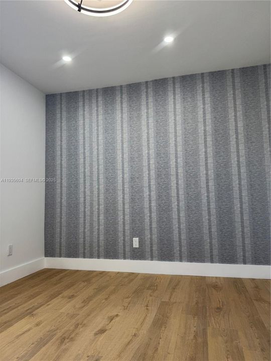 For Sale: $619,000 (3 beds, 2 baths, 1238 Square Feet)