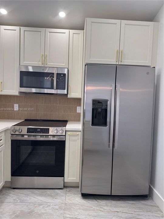 For Sale: $619,000 (3 beds, 2 baths, 1238 Square Feet)