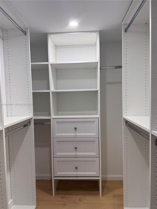 For Sale: $619,000 (3 beds, 2 baths, 1238 Square Feet)