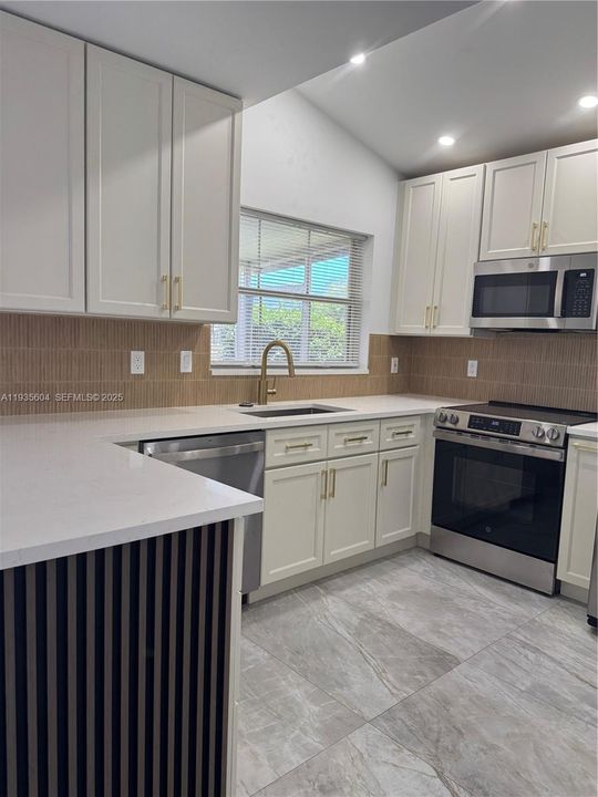 For Sale: $619,000 (3 beds, 2 baths, 1238 Square Feet)