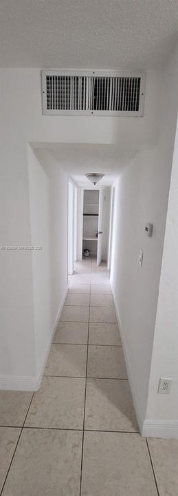 出租: $2,000 (2 贝兹, 2 浴室, 875 平方英尺)