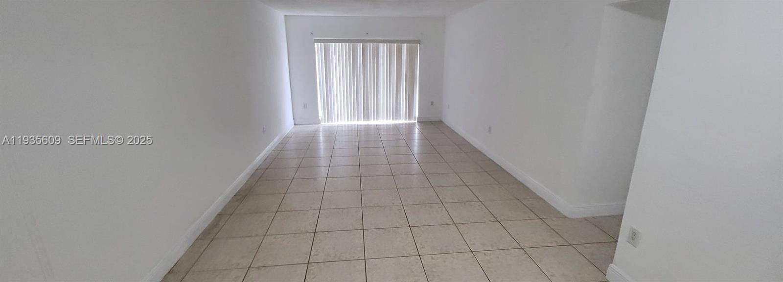 出租: $2,000 (2 贝兹, 2 浴室, 875 平方英尺)