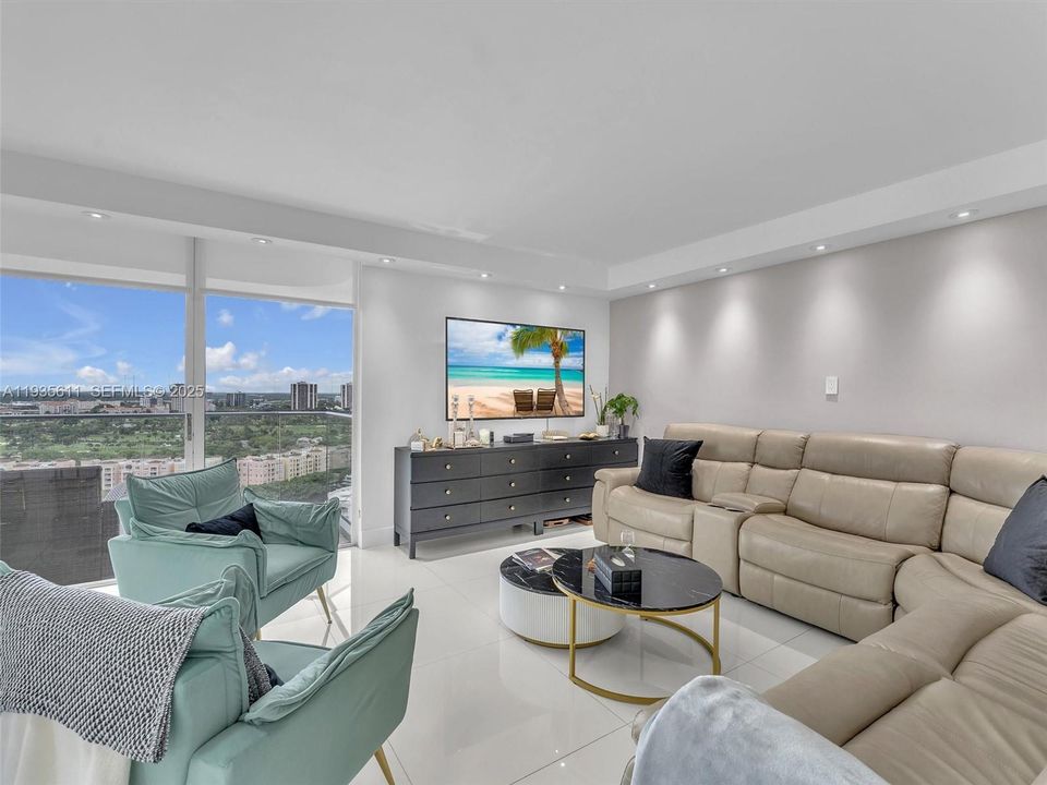 待售: $925,000 (2 贝兹, 2 浴室, 1887 平方英尺)