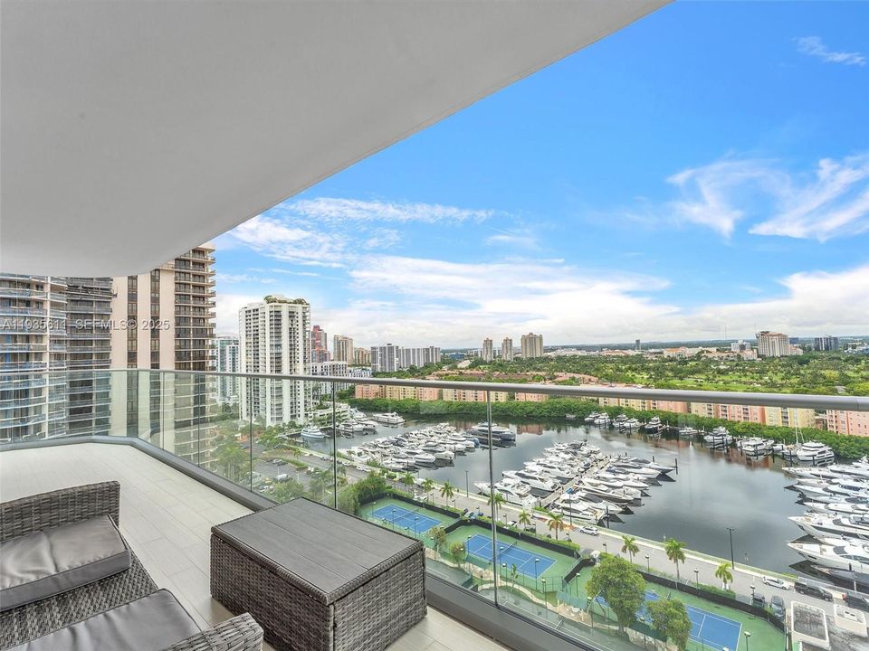 待售: $925,000 (2 贝兹, 2 浴室, 1887 平方英尺)