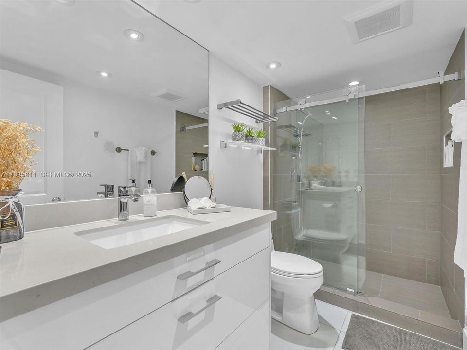 待售: $925,000 (2 贝兹, 2 浴室, 1887 平方英尺)