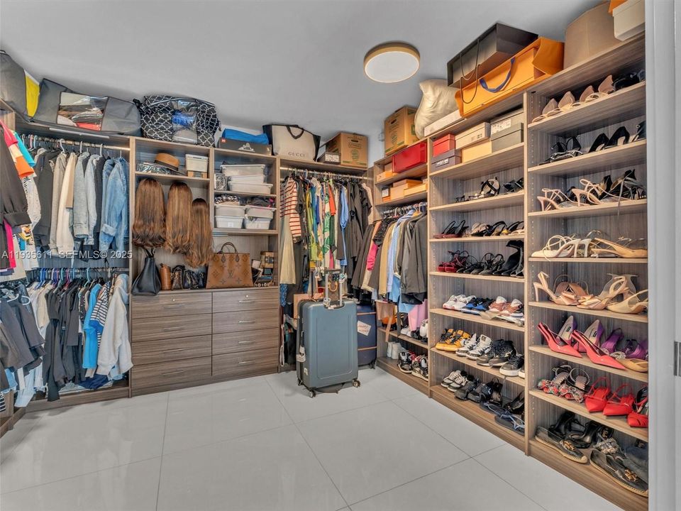 待售: $925,000 (2 贝兹, 2 浴室, 1887 平方英尺)