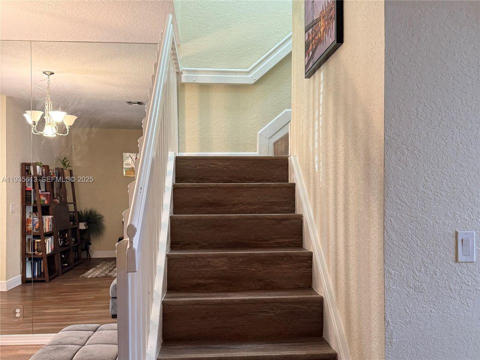 For Sale: $440,000 (3 beds, 2 baths, 1536 Square Feet)