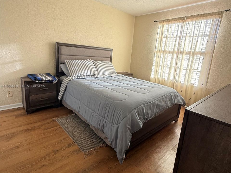 For Sale: $440,000 (3 beds, 2 baths, 1536 Square Feet)