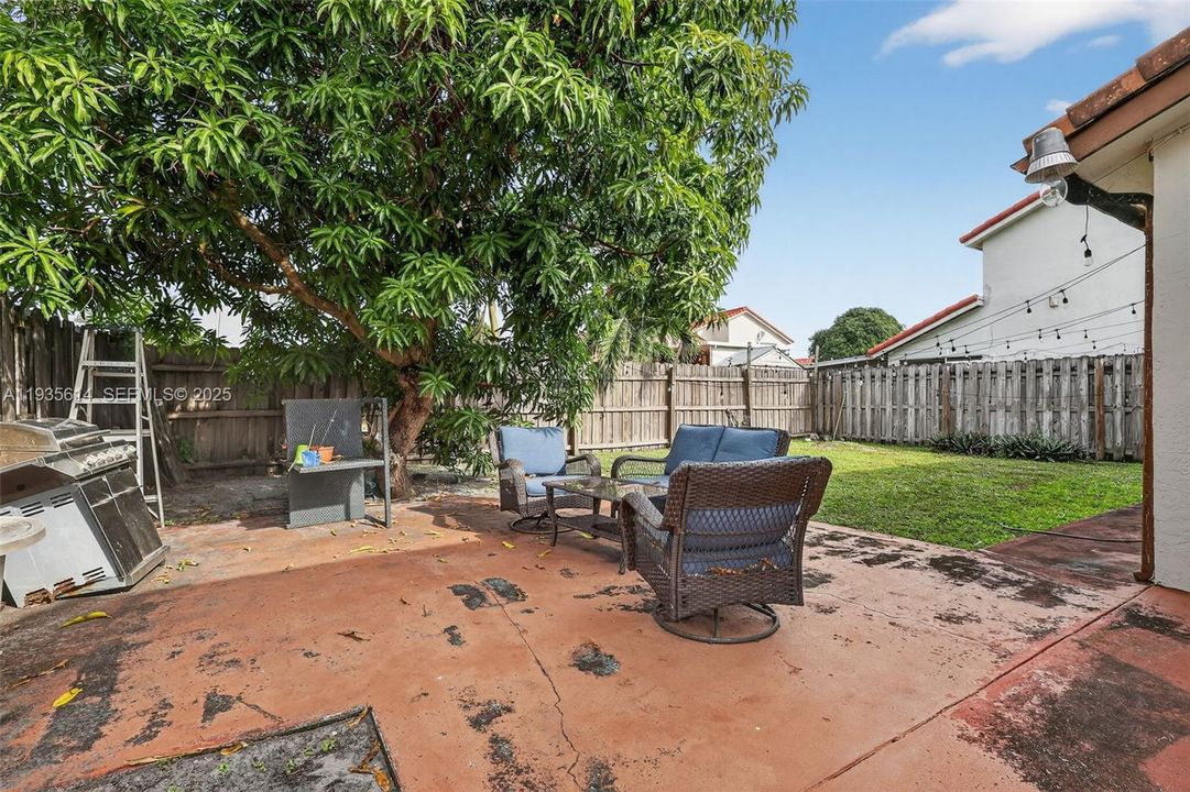 出租: $3,650 (3 贝兹, 2 浴室, 1444 平方英尺)