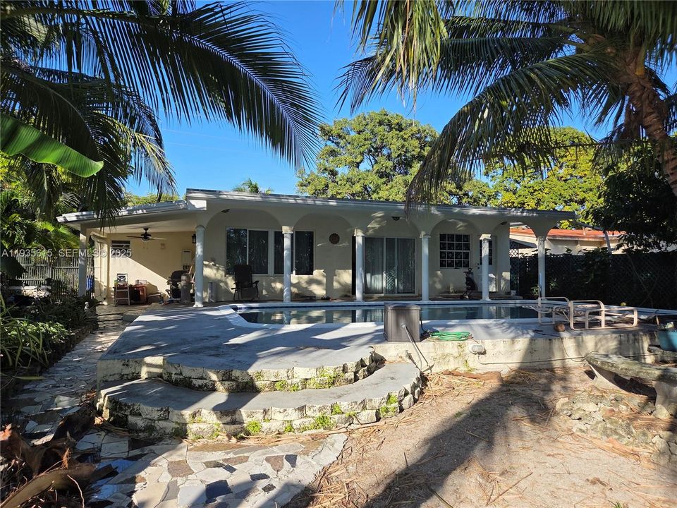 For Rent: $4,000 (2 beds, 2 baths, 1792 Square Feet)