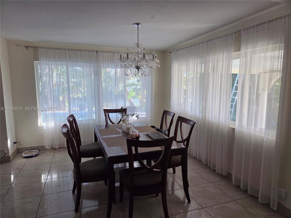 For Rent: $4,000 (2 beds, 2 baths, 1792 Square Feet)