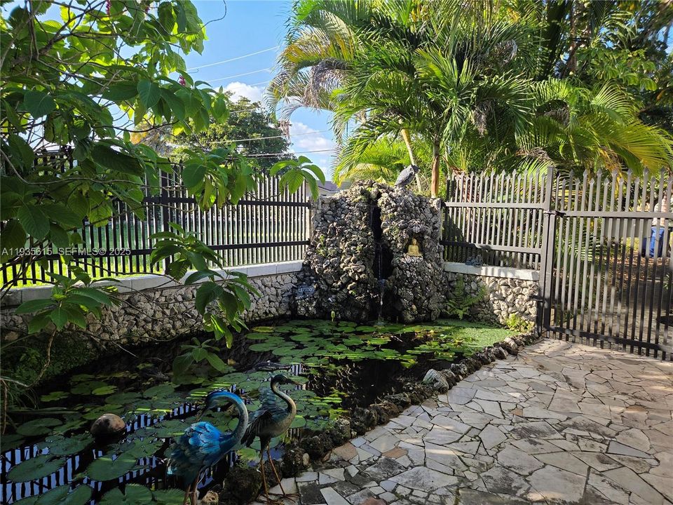 For Rent: $4,000 (2 beds, 2 baths, 1792 Square Feet)