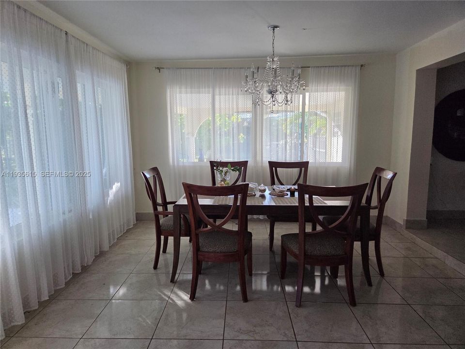 For Rent: $4,000 (2 beds, 2 baths, 1792 Square Feet)