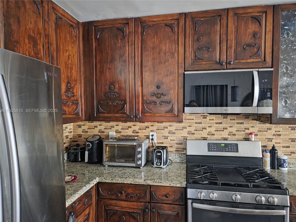 For Rent: $4,000 (2 beds, 2 baths, 1792 Square Feet)