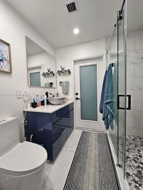 待售: $625,000 (3 贝兹, 2 浴室, 1008 平方英尺)