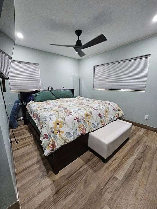 待售: $625,000 (3 贝兹, 2 浴室, 1008 平方英尺)