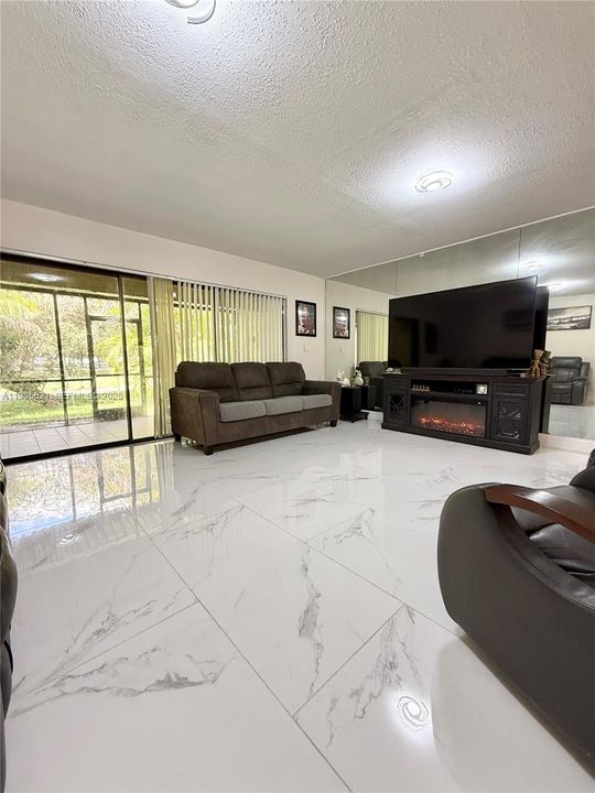 For Sale: $548,000 (3 beds, 2 baths, 1870 Square Feet)