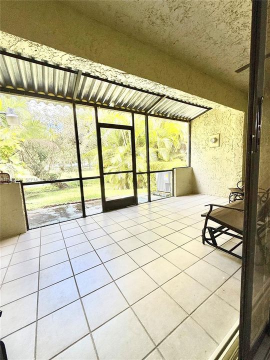 For Sale: $548,000 (3 beds, 2 baths, 1870 Square Feet)