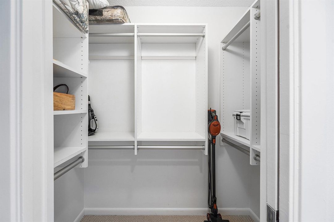 Walk-in Closet