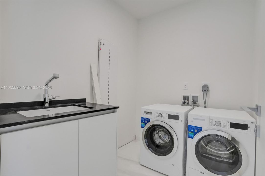 На продажу: $5,950,000 (4 спален, 5 ванн, 3214 Квадратных фут)