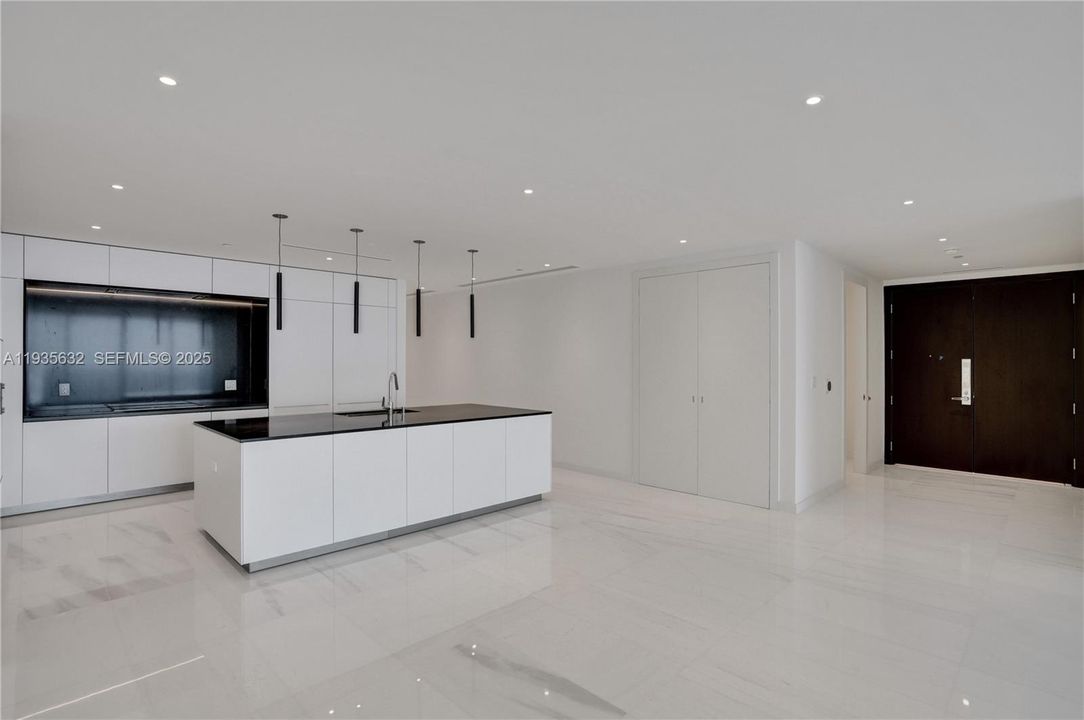 На продажу: $5,950,000 (4 спален, 5 ванн, 3214 Квадратных фут)