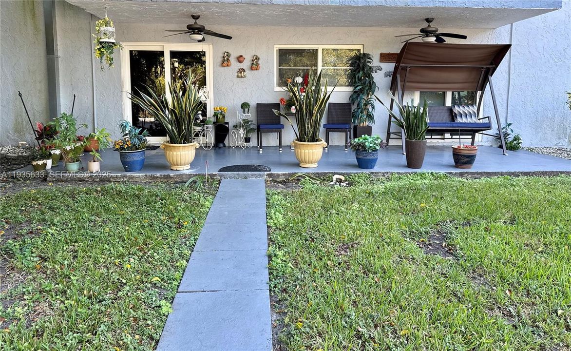 待售: $325,000 (2 贝兹, 2 浴室, 1502 平方英尺)