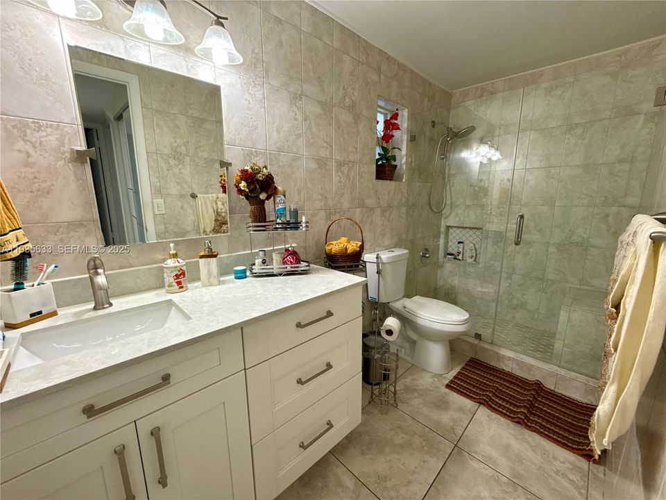 待售: $325,000 (2 贝兹, 2 浴室, 1502 平方英尺)