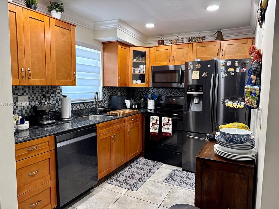 待售: $325,000 (2 贝兹, 2 浴室, 1502 平方英尺)