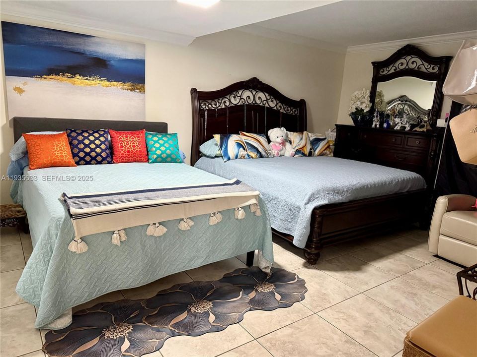 待售: $325,000 (2 贝兹, 2 浴室, 1502 平方英尺)