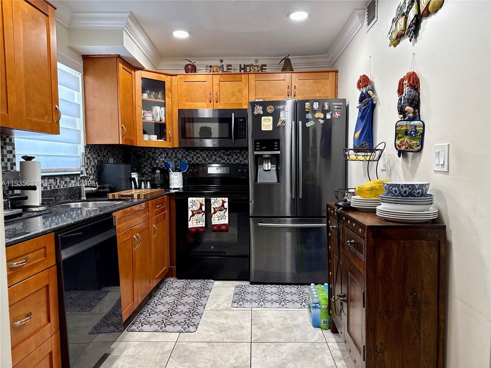 待售: $325,000 (2 贝兹, 2 浴室, 1502 平方英尺)