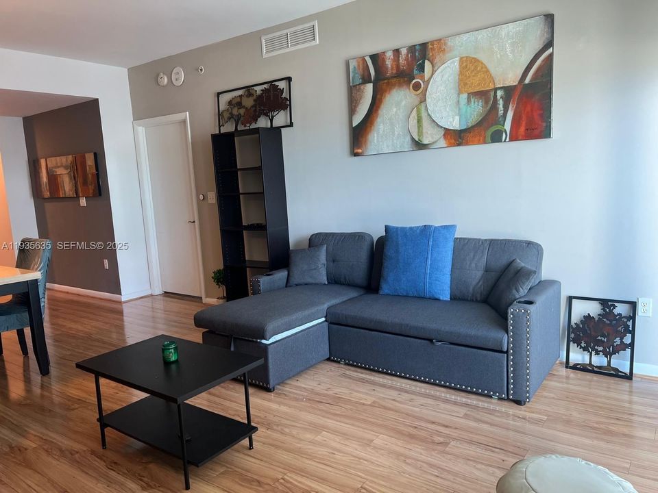 En Renta: $2,900 (1 camas, 1 baños, 806 Pies cuadrados)