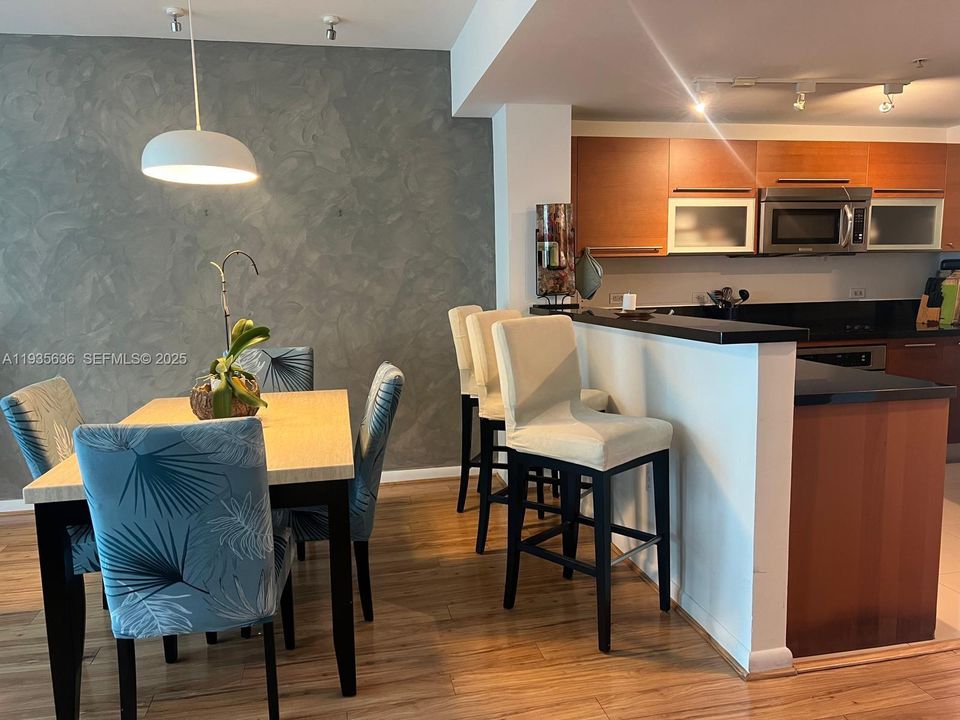 На продажу: $455,000 (1 спален, 1 ванн, 806 Квадратных фут)