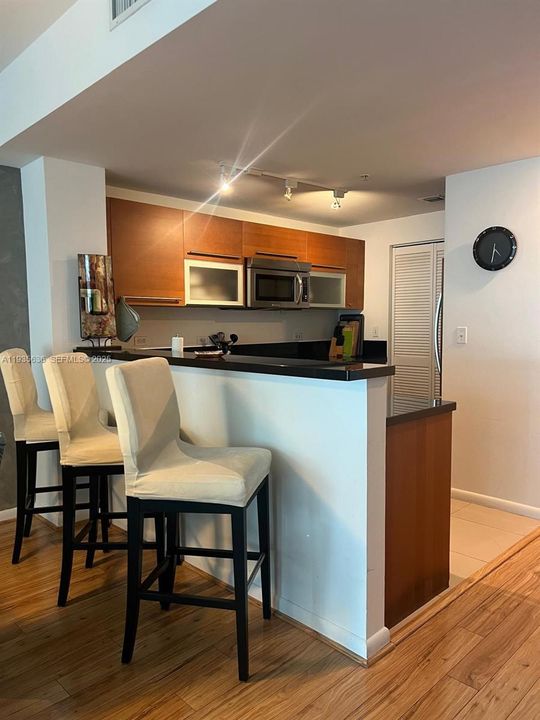 На продажу: $455,000 (1 спален, 1 ванн, 806 Квадратных фут)