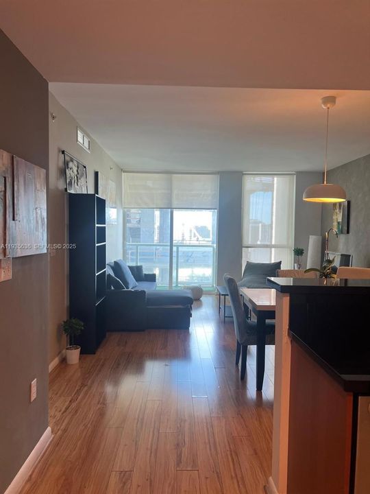 На продажу: $455,000 (1 спален, 1 ванн, 806 Квадратных фут)