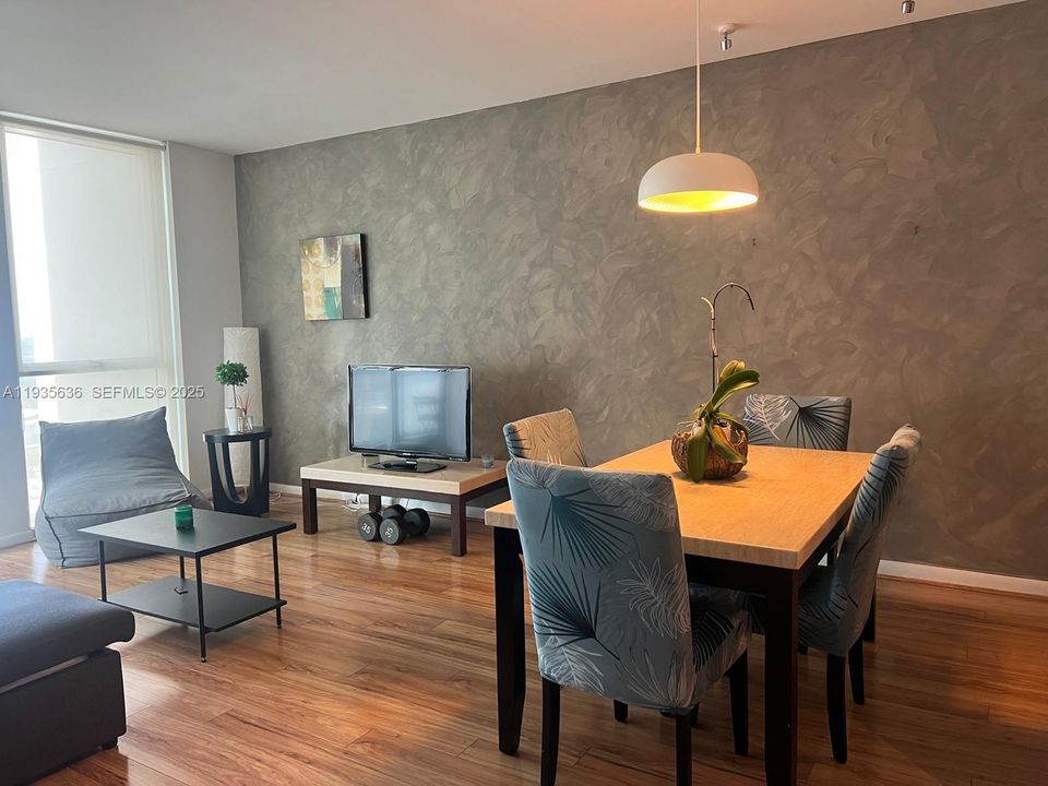 На продажу: $455,000 (1 спален, 1 ванн, 806 Квадратных фут)