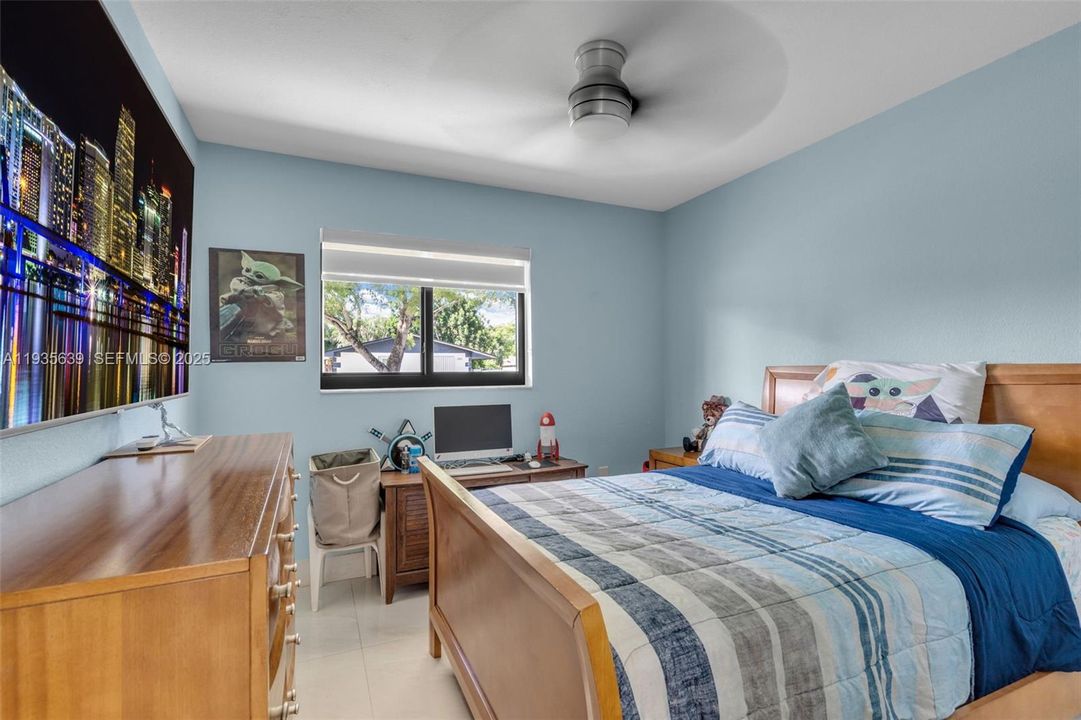 En Venta: $580,000 (4 camas, 2 baños, 2025 Pies cuadrados)